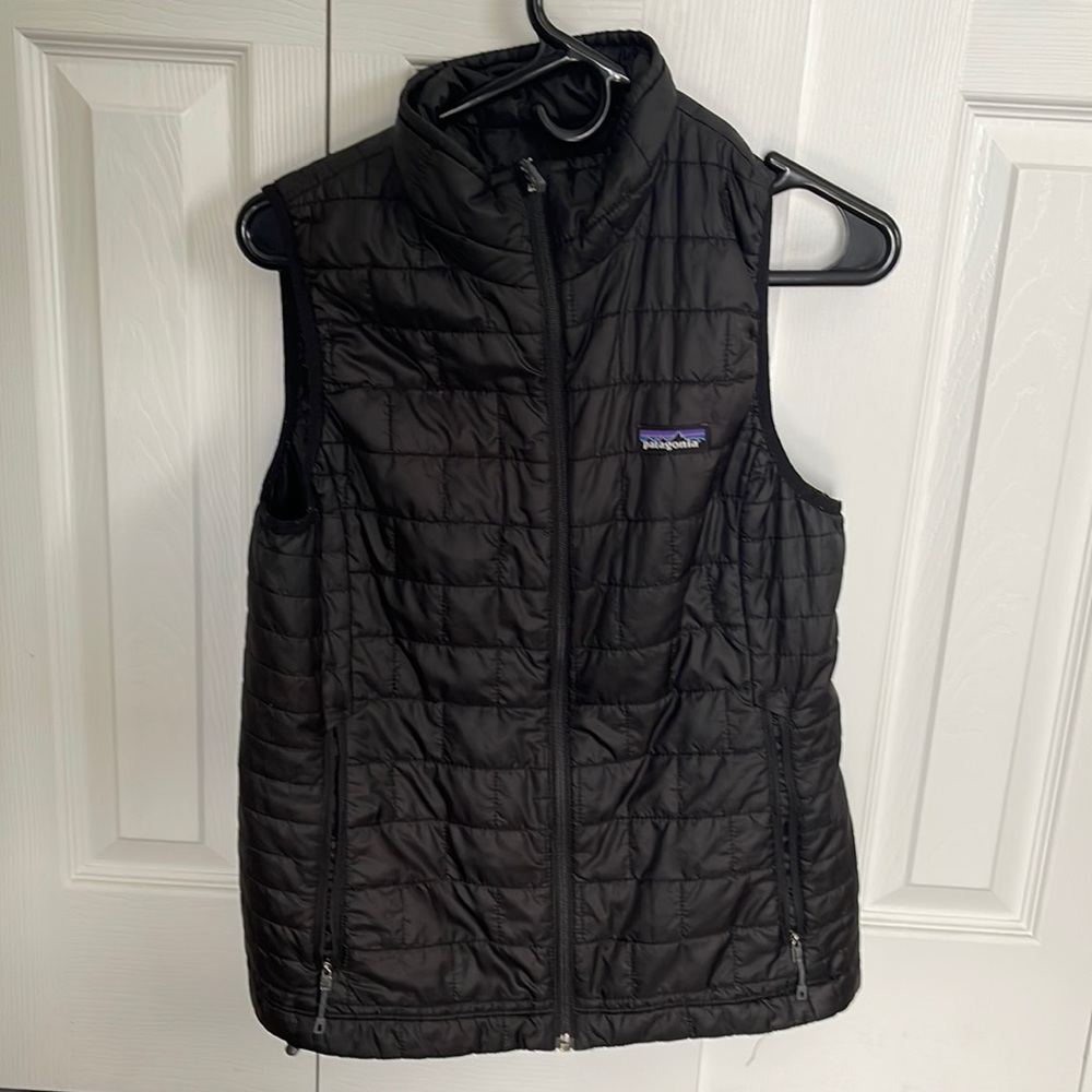 Patagonia - Women’s Nano Puff Vest - Medium